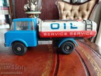 Metal OIL truck