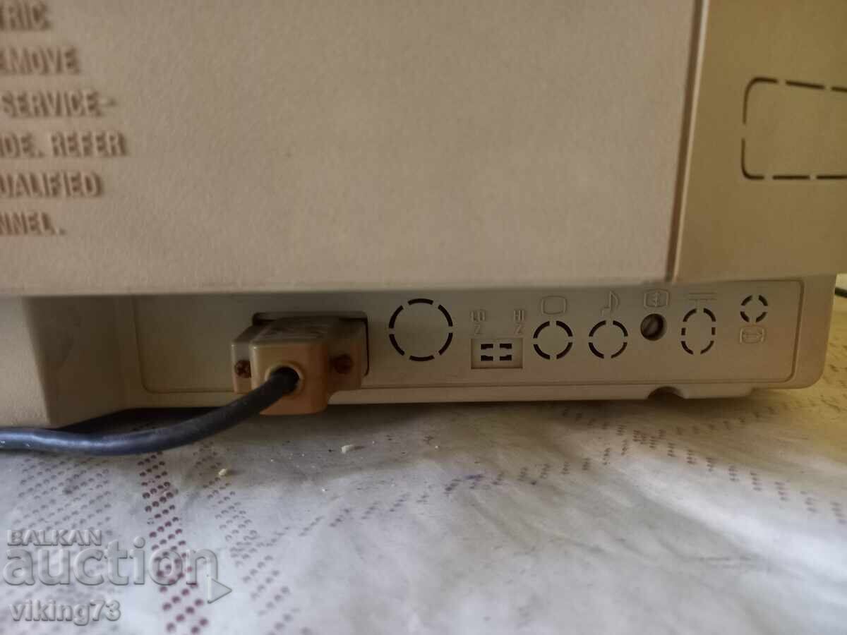 Παράδοση Ρετρό μόνιτορ THOMPSON