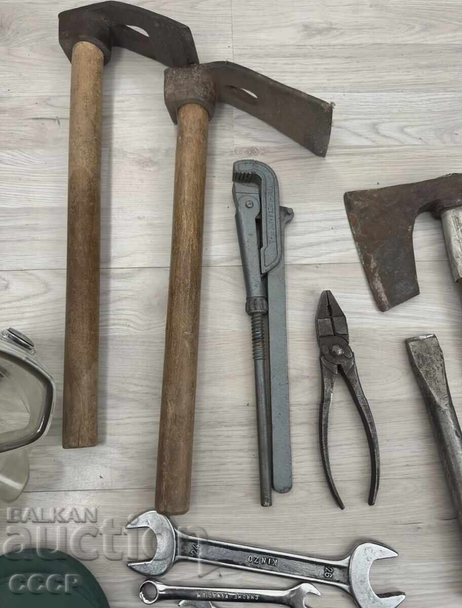 Εργαλεία παρτίδας με τιμή € 27.00 | 52.81 BGN