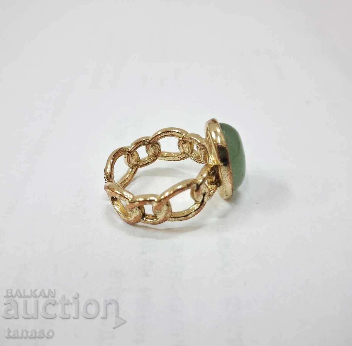 Пръстен във винтидж стил с естествен нефрит