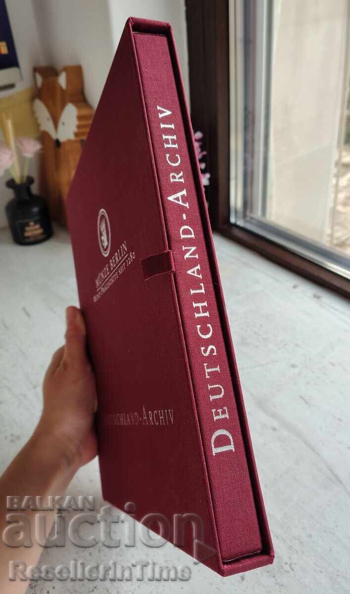 Кутия за монети, 6 гнезда с цена € 10.00 | 19.56 лв.