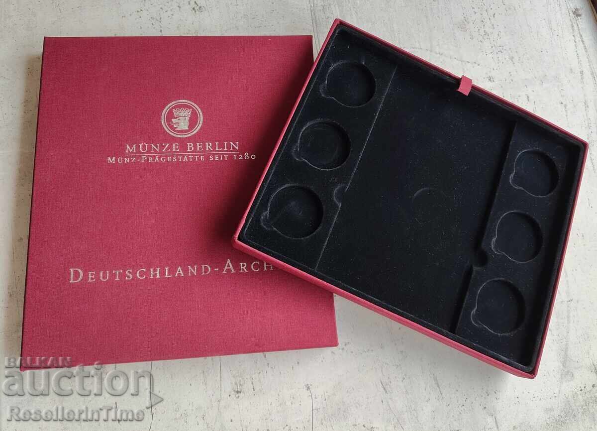 Аукцион Кутия за монети, 6 гнезда