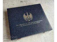 Кутия за монети на две нива