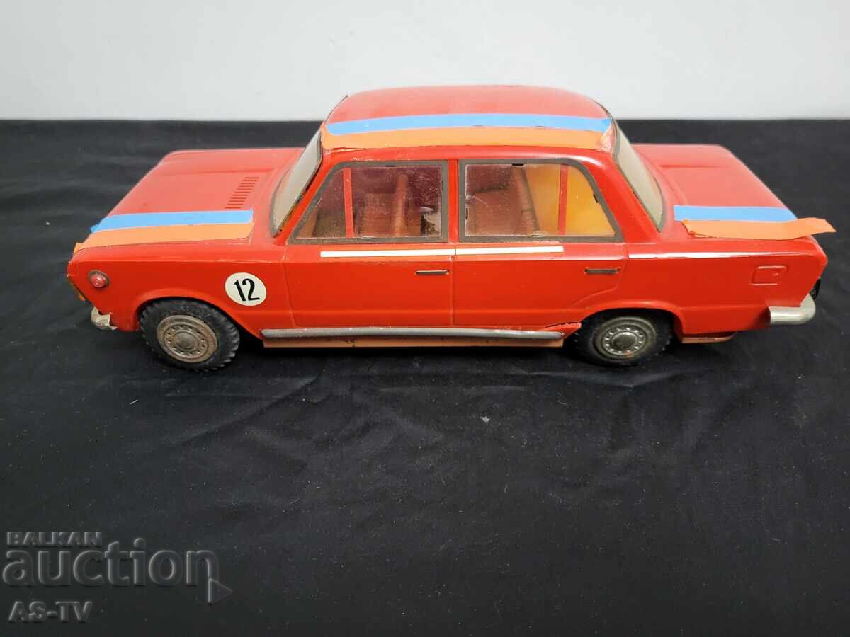 Παλιό παιδικό καρότσι Fiat με τιμή € 100.00 | 195.58 BGN