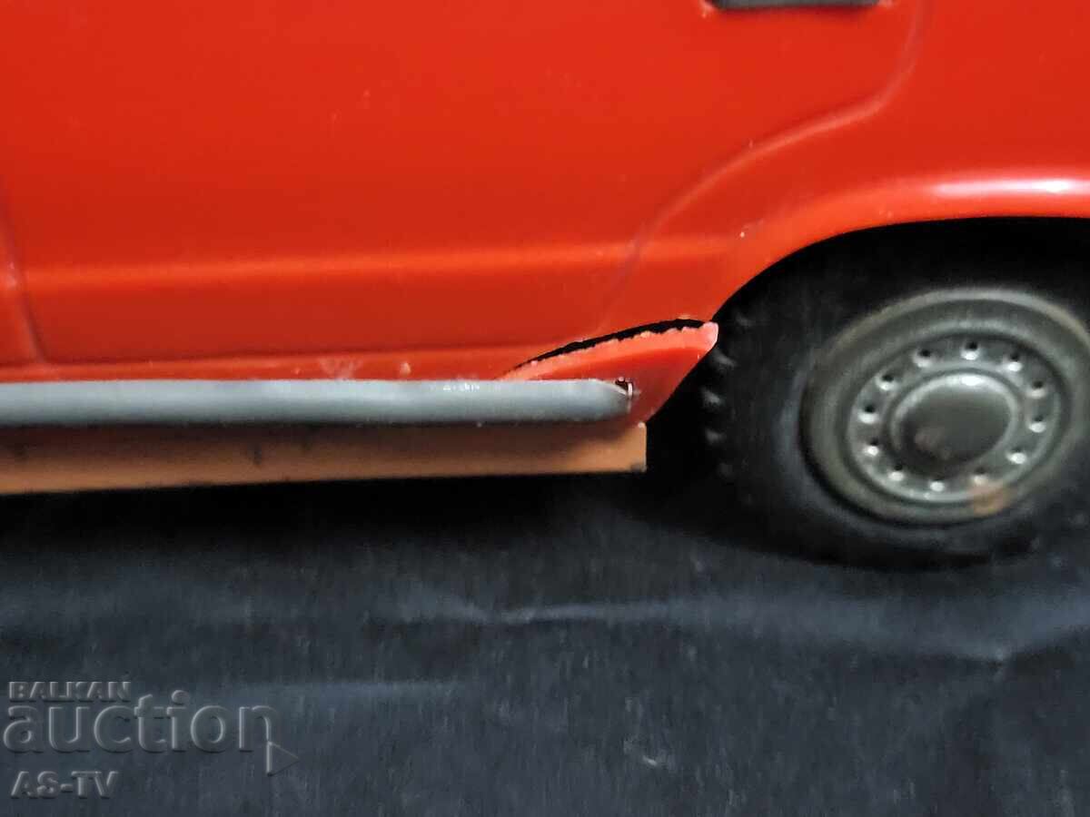 Δημοπρασία Παλιό παιδικό καρότσι Fiat