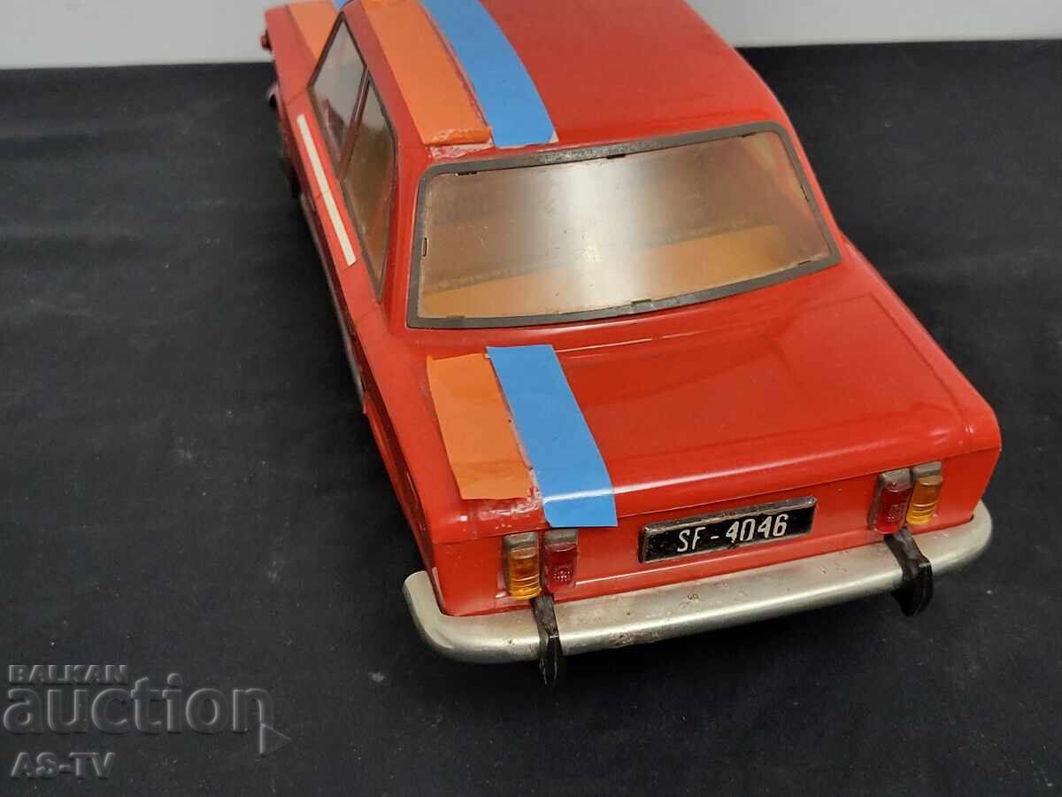 Παράδοση Παλιό παιδικό καρότσι Fiat