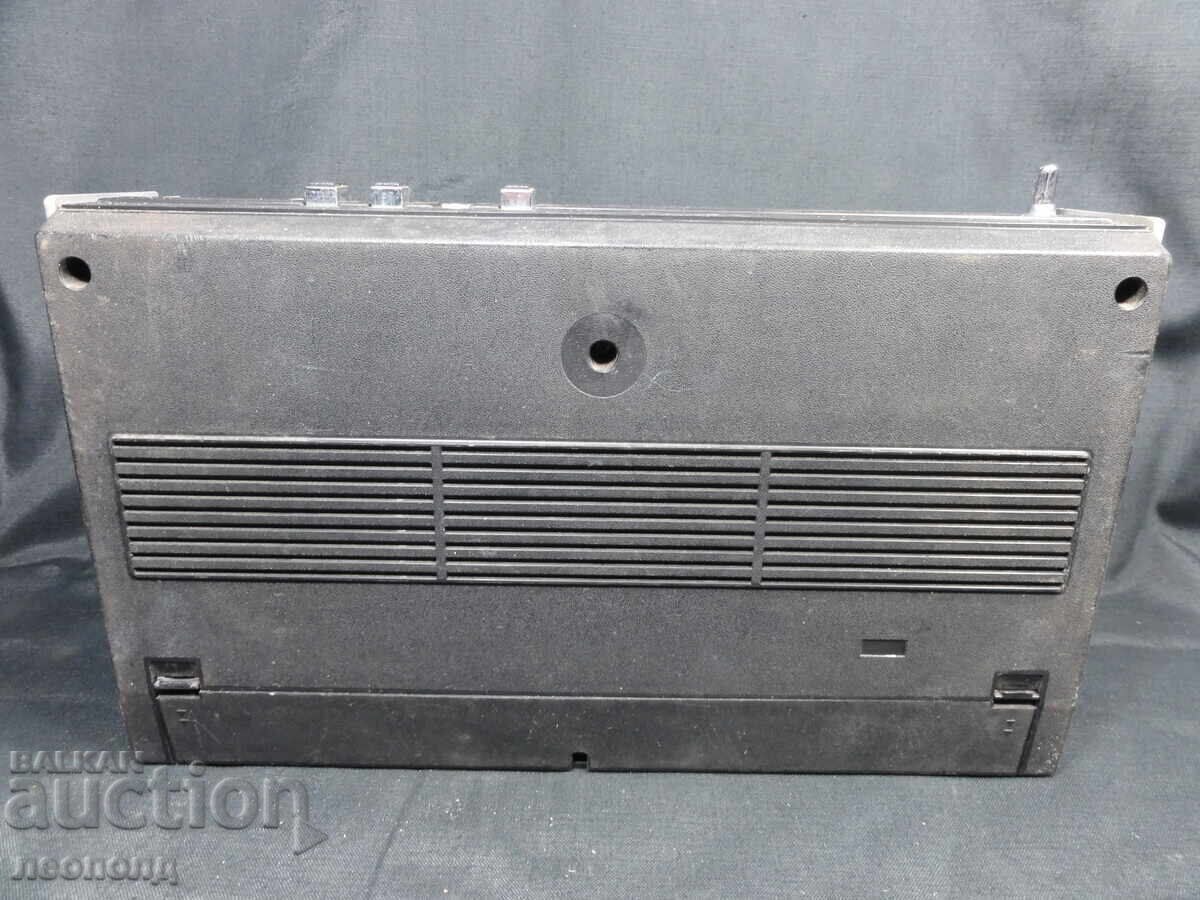 Livrarea BZC STAR RETRO TRANZISTOR RADIO PHILIPS 452 Livrarea BZC STAR RETRO TRANZISTOR RADIO PHILIPS 452