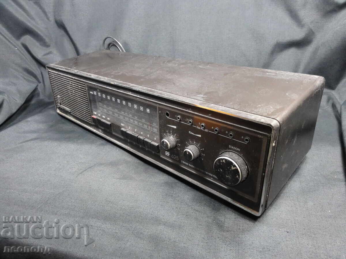 BZTS RETRO RADIO TRANZISTOR GRUNDIG RF625 cu preț € 9.50 | 18.58 BGN