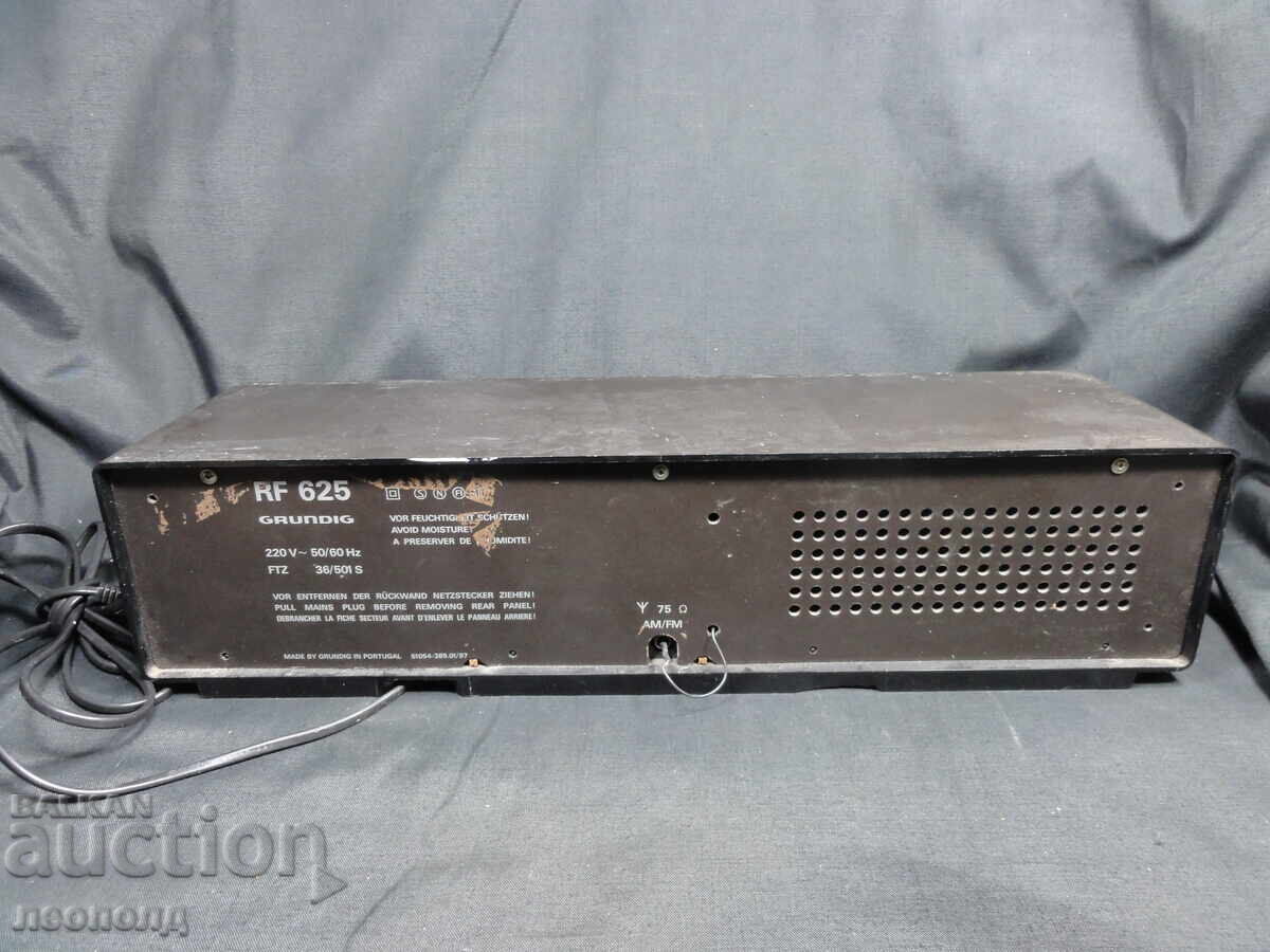 Livrarea BZTS RETRO RADIO TRANZISTOR GRUNDIG RF625