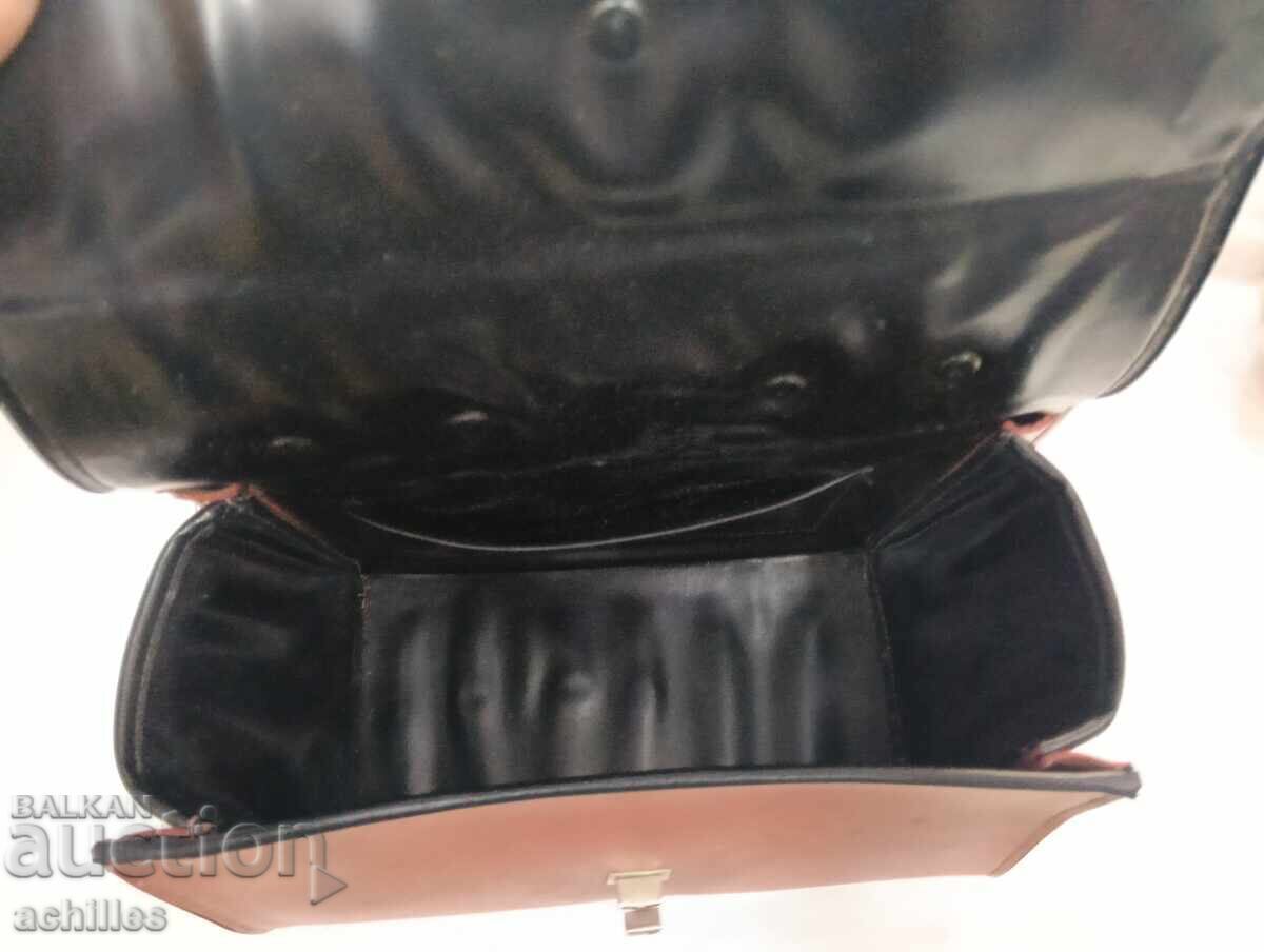 Geantă cu preț € 3.00 | 5.87 BGN