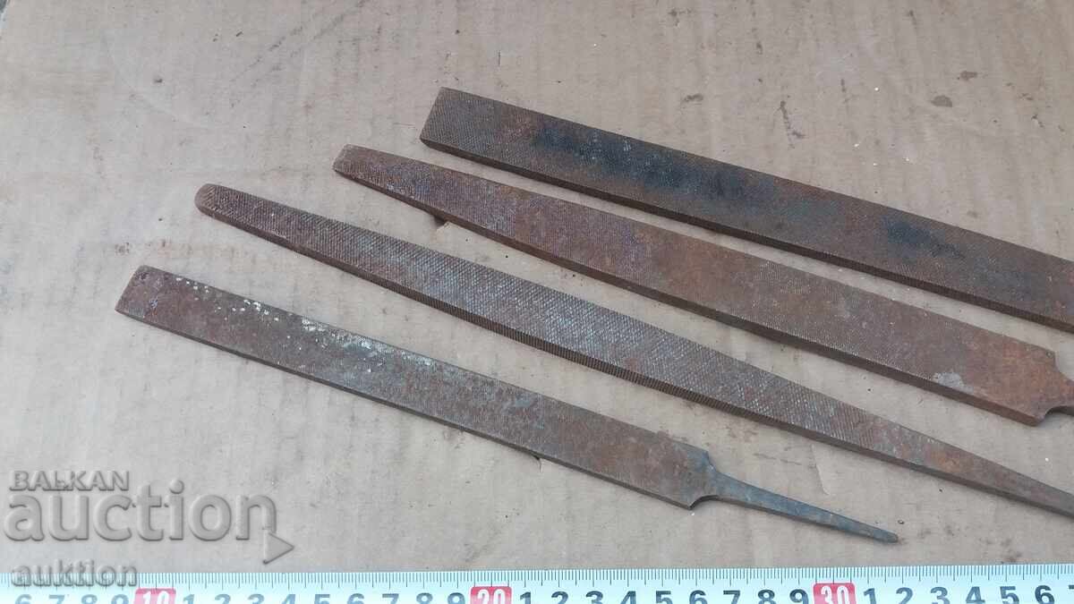 Livrarea LOT DE 4 PUI - EXCELENTE