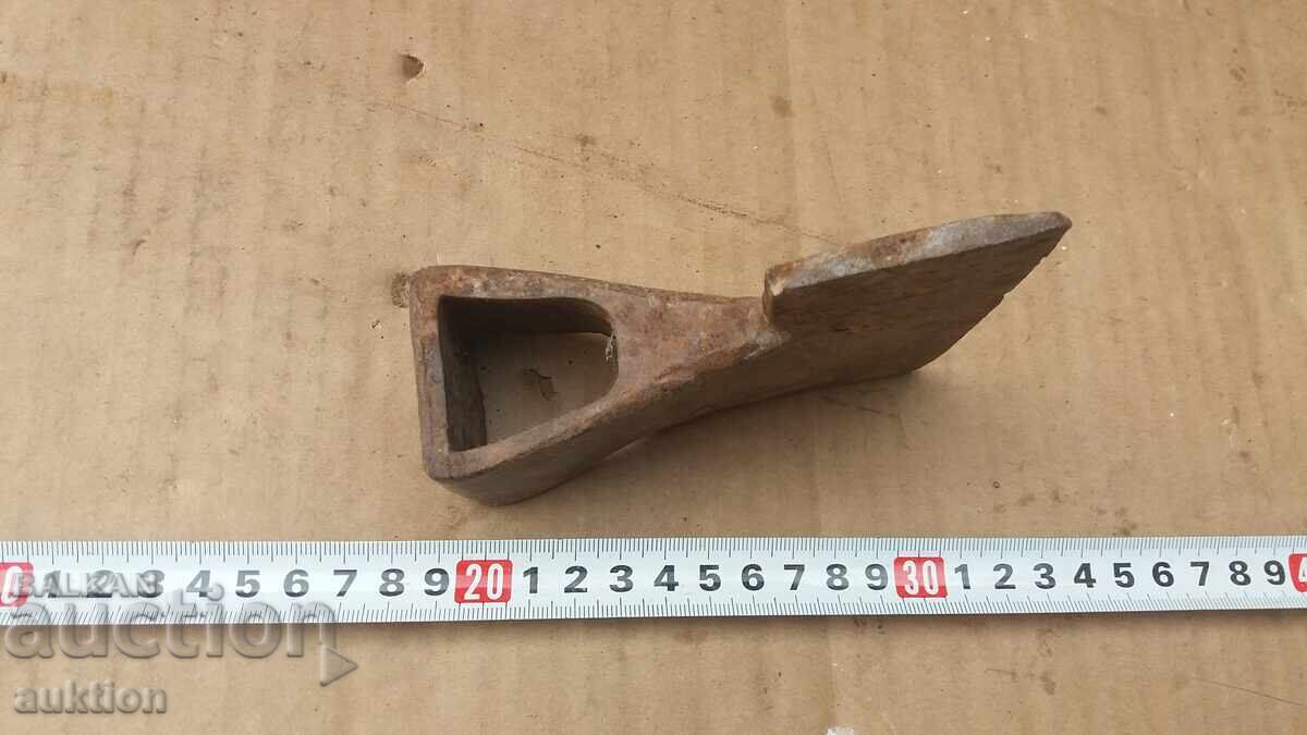 Доставка на ОТЛИЧНА МАЛКА БРАДВА