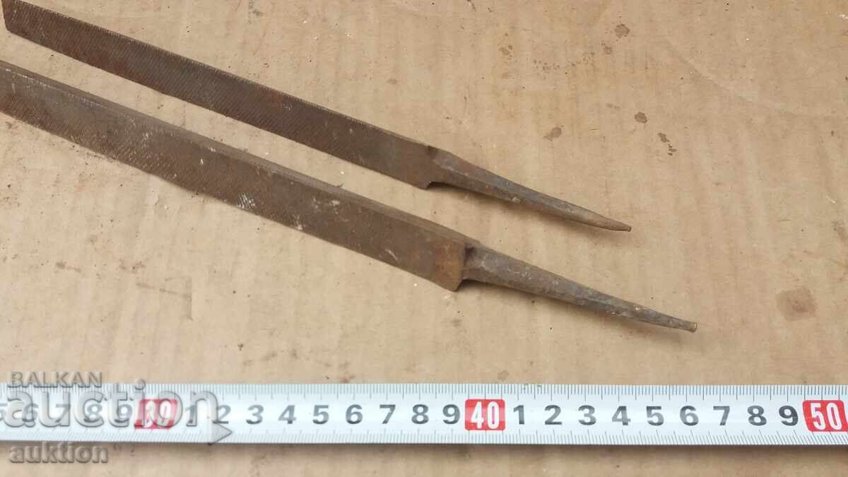 Livrarea LOT DE 2 PILI