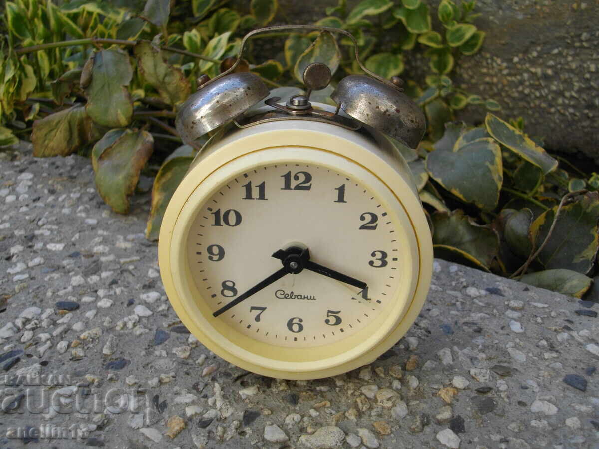 Συλλεκτικό Ξυπνητήρι SEVANI με τιμή € 12.00 | 23.47 BGN Συλλεκτικό Ξυπνητήρι SEVANI με τιμή € 12.00 | 23.47 BGN