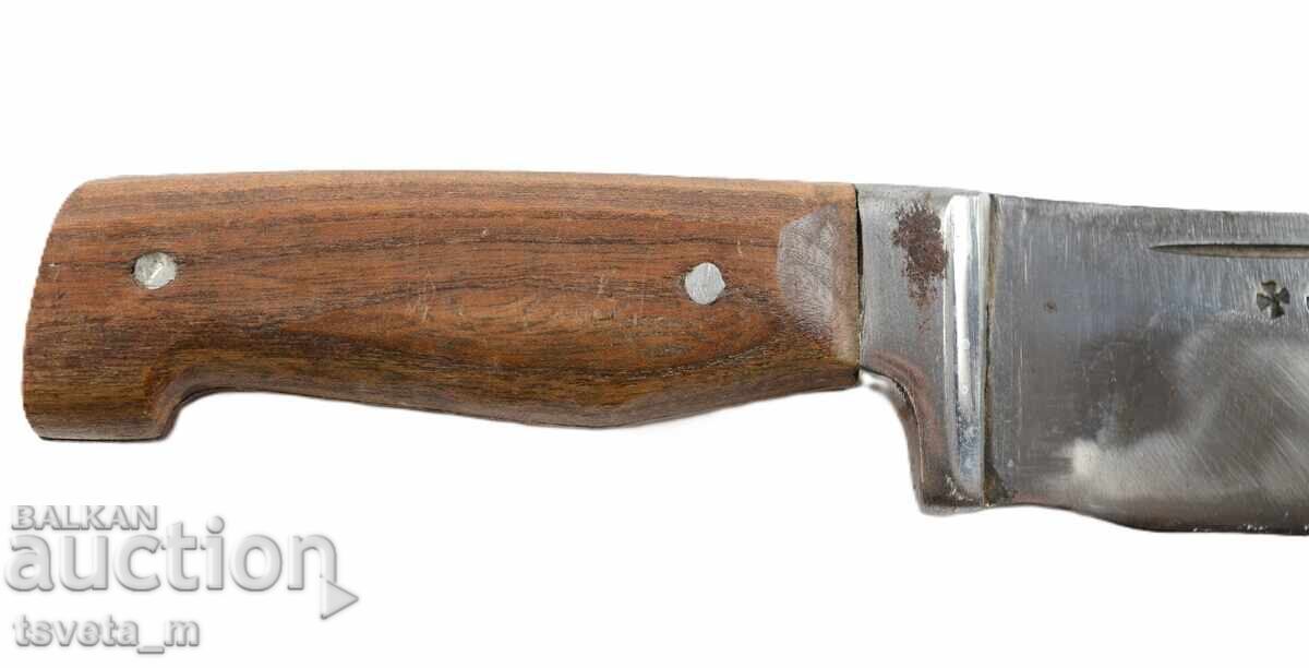 Livrarea Cuțit de vânătoare cu teacă din lemn