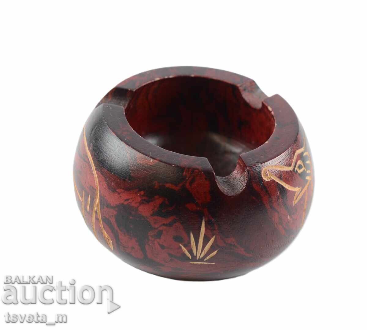 Livrarea Cenușar rotund din lemn