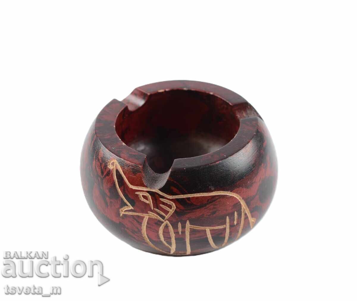 Cenușar rotund din lemn