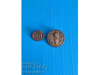 Insigă-bronz-mailovă