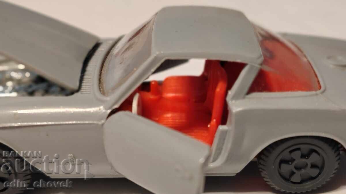 Licitație 1/43 URSS SSSR Chevrolet Rondine sots