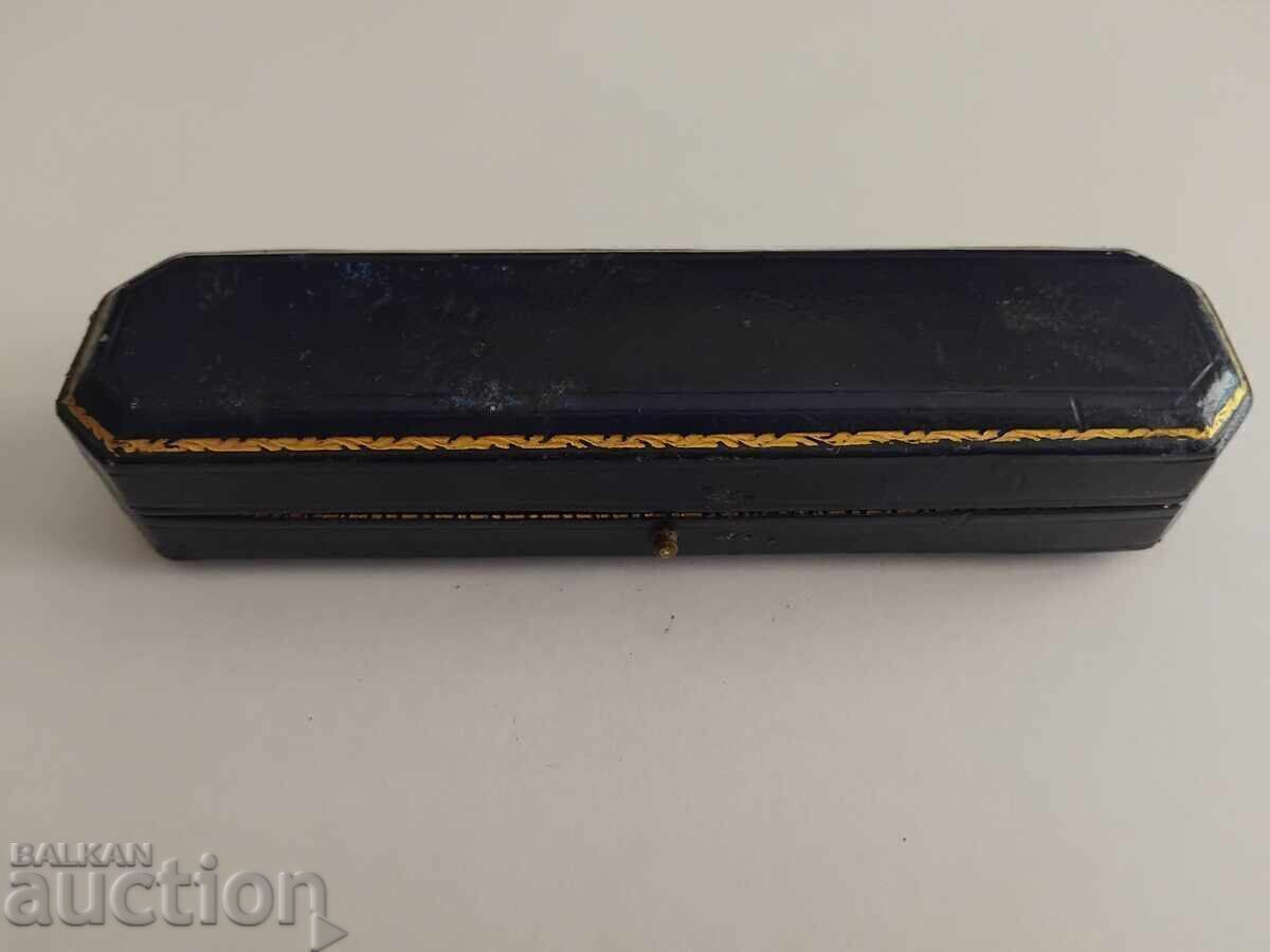 Gold pencil marked 375 - 9k gold 1930 20.6 grams -40% with price € 569.00 | 1112.87 BGN