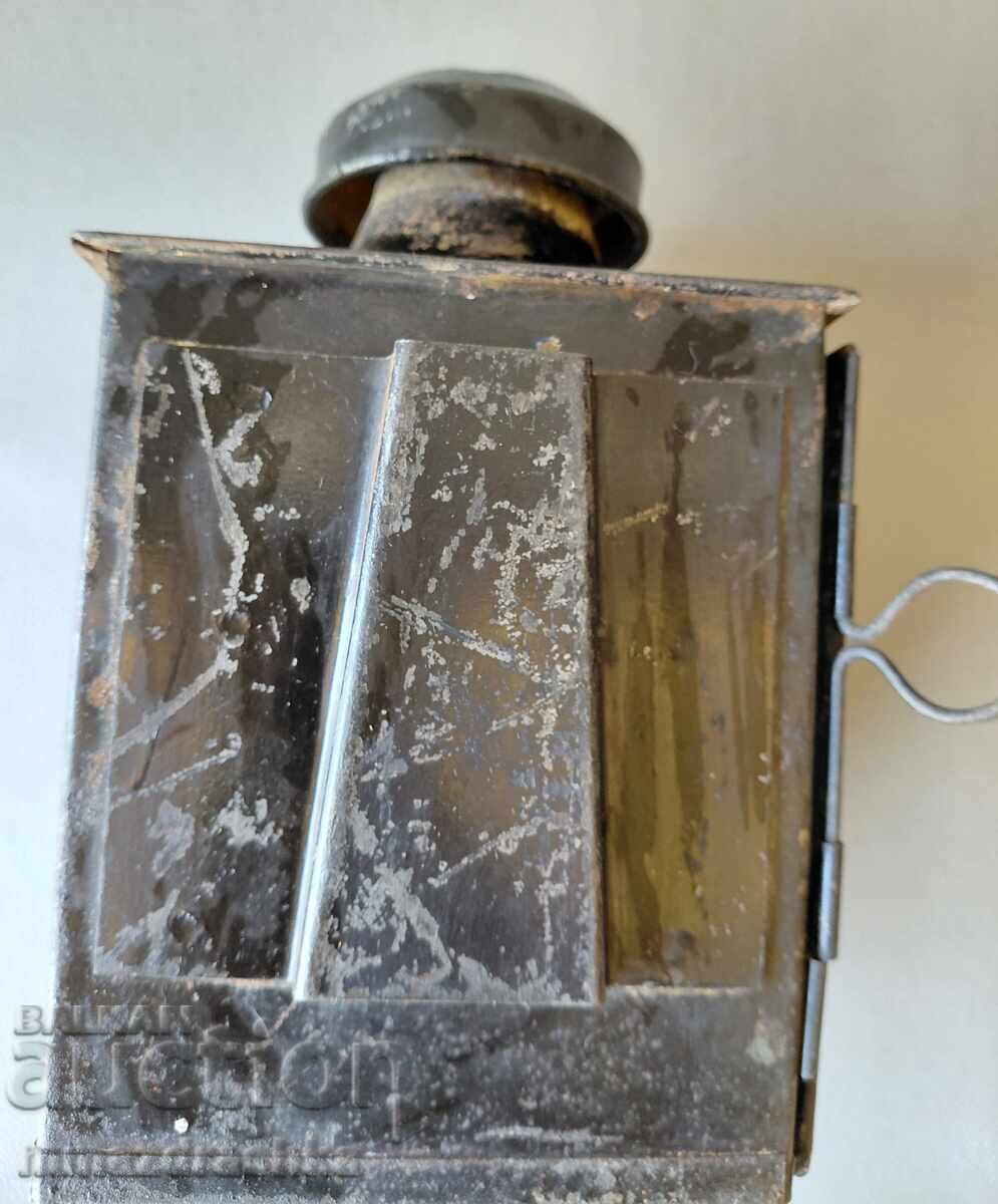 Livrarea Lanterna de tren de peste 100 de ani