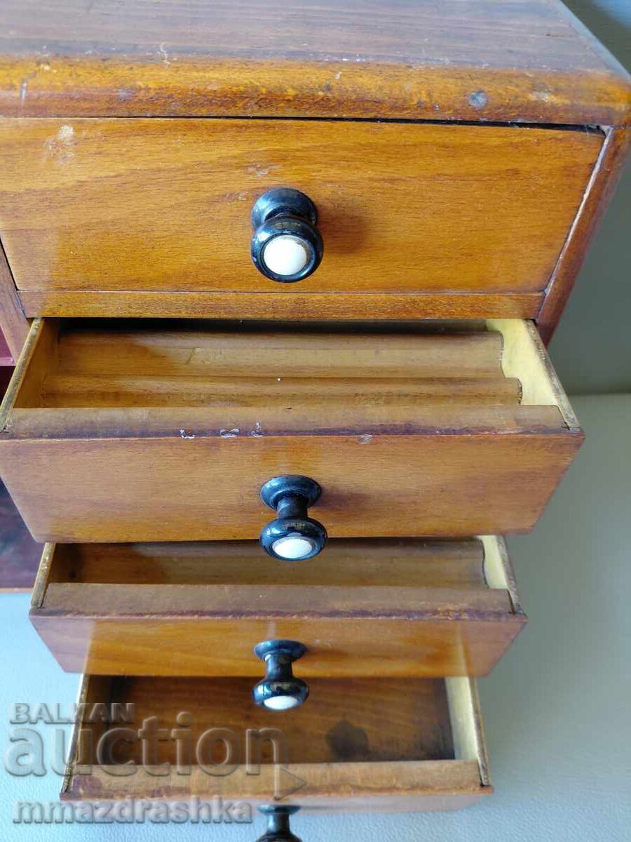 Old wooden first aid kit - 6