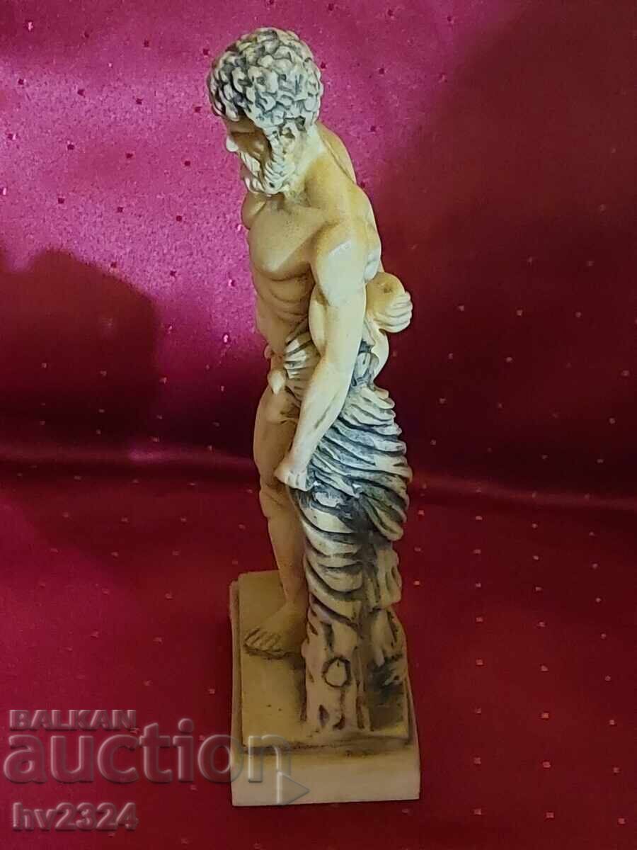 Licitație Statuie a lui Hercule din alabastru Licitație Statuie a lui Hercule din alabastru