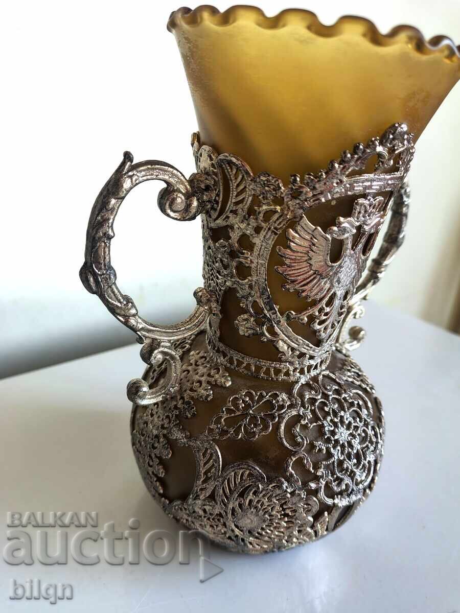 Аукцион Страхотна Стара Ваза От Кехлибарено Стъкло И Филигран