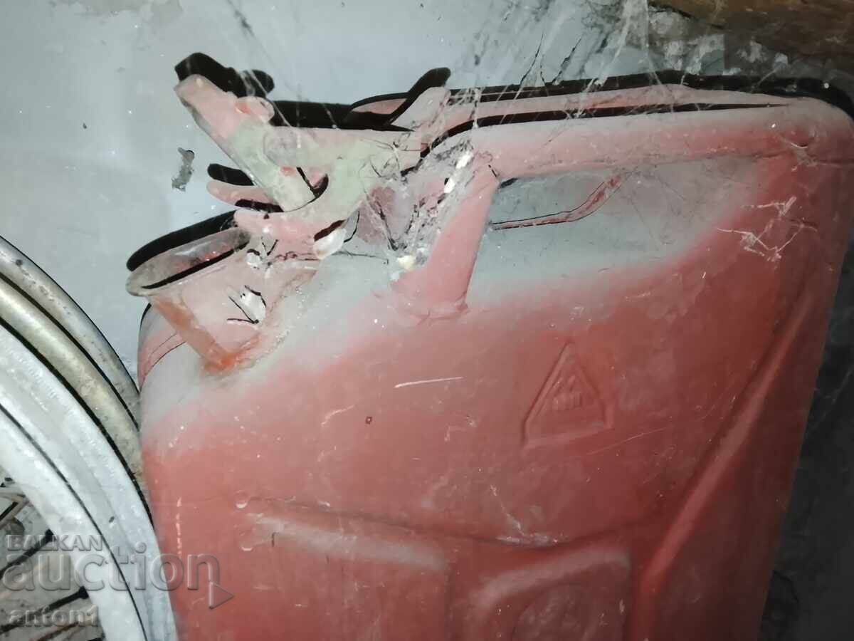 Auction  Bulgarian Tuba MV