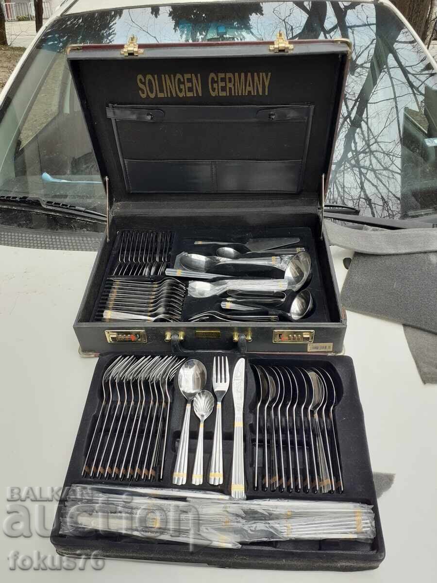 Set de tacâmuri de lux Solingen Germania 71 piese în valiză