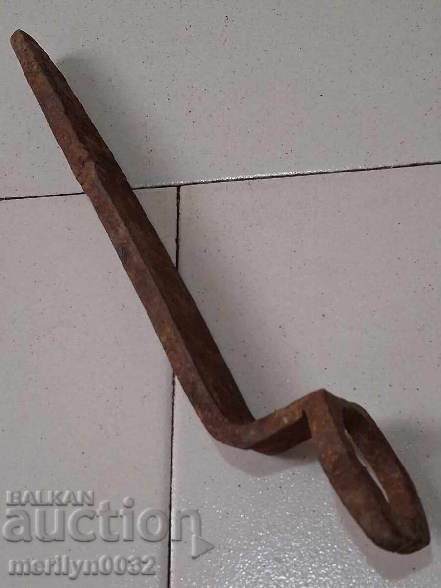 Cheie veche forjată de fierar pentru căruță - 5 Cheie veche forjată de fierar pentru căruță - 5