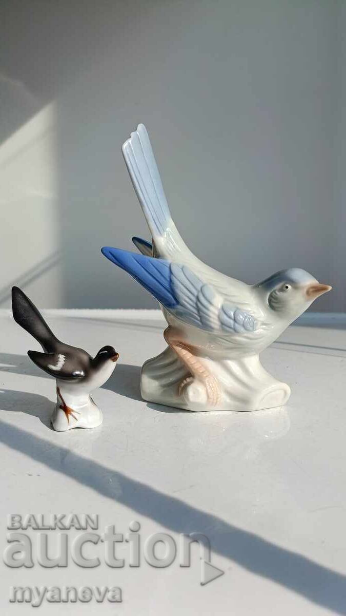 Livrarea Figurine de porțelan, de colecție, reprezentând păsări