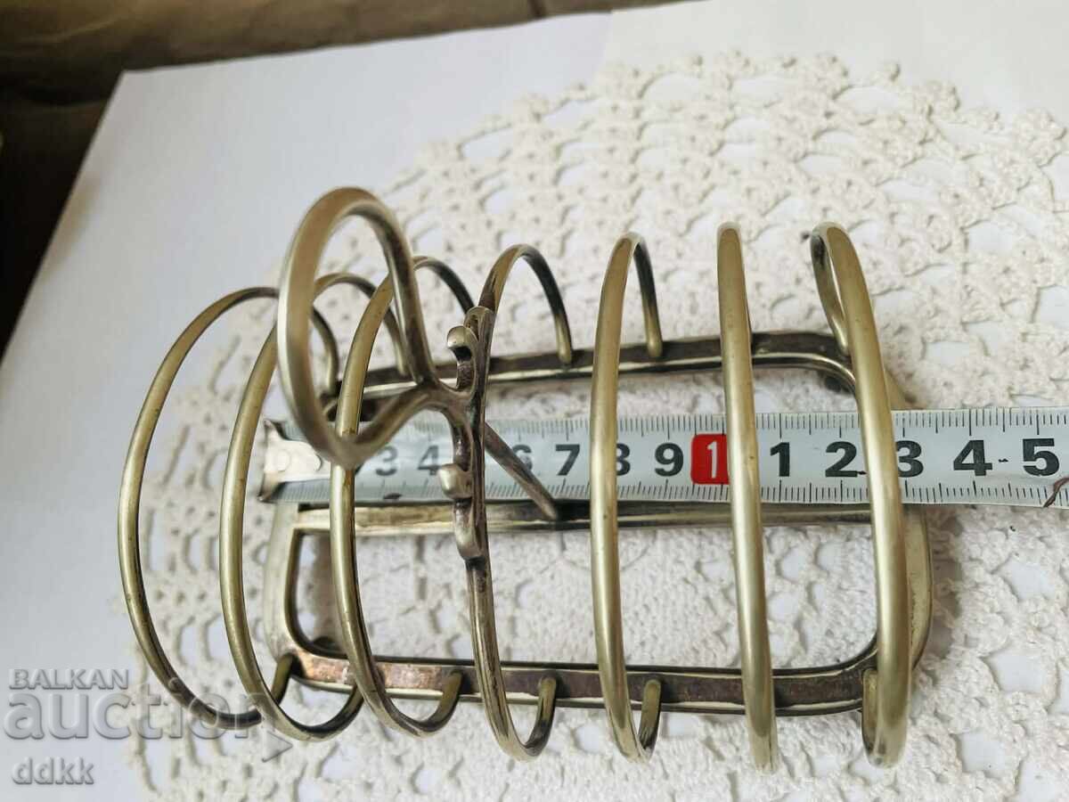 Livrarea Suport argintat frumos pentru 6 felii de pâine din Anglia