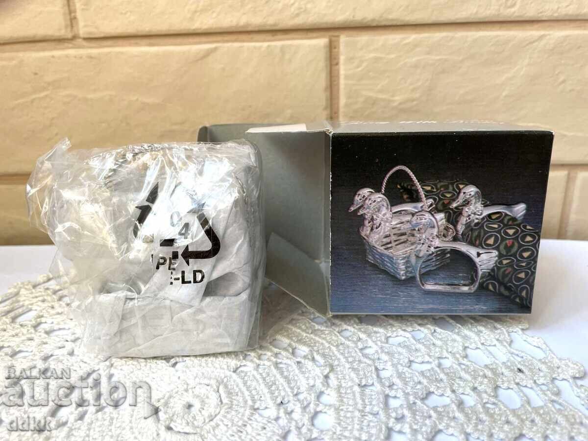 Beautiful new silver-plated napkin rings from England, 4 pcs - 5 Beautiful new silver-plated napkin rings from England, 4 pcs - 5