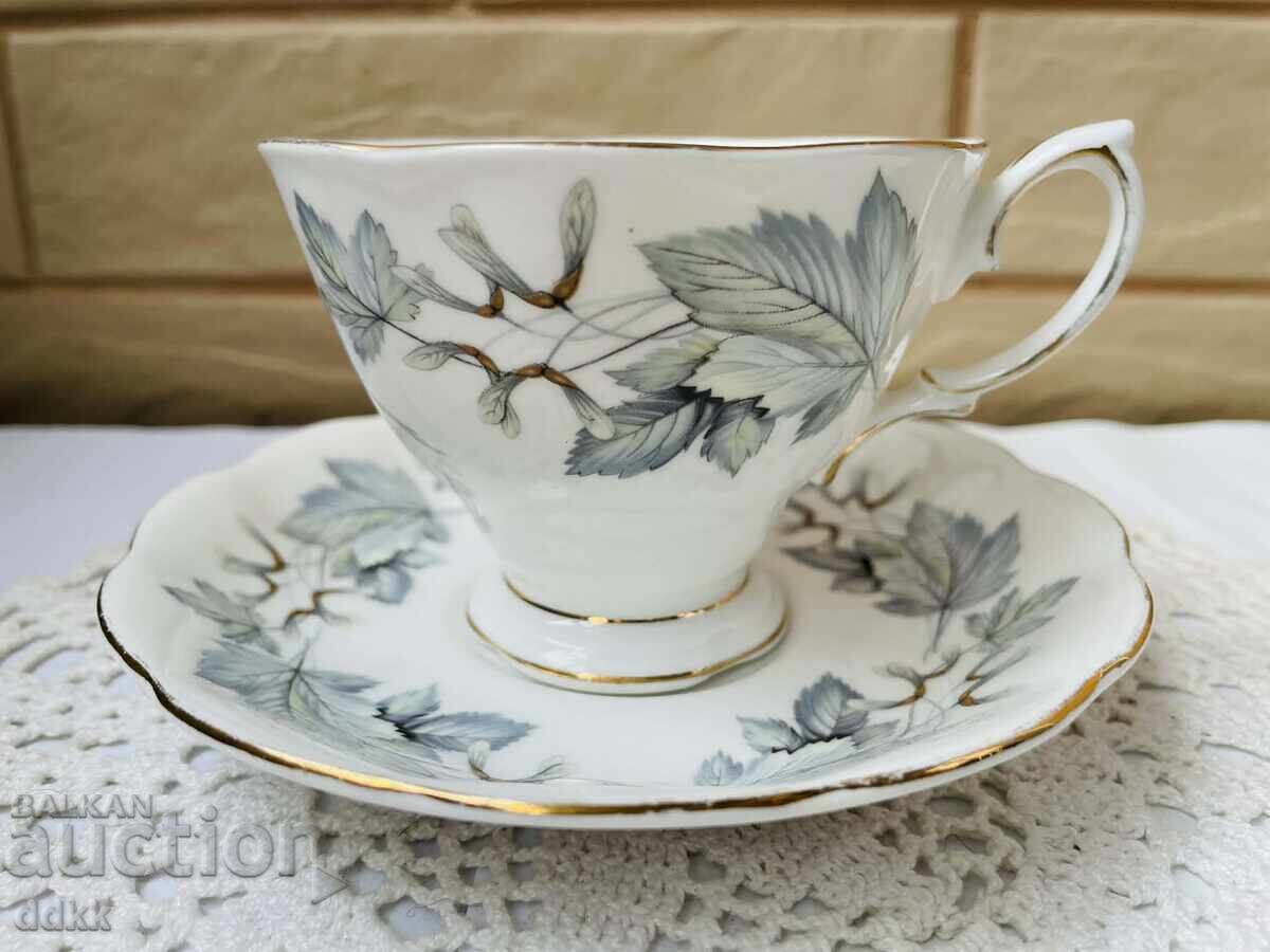 ROYAL ALBERT красив двоен сет от костен порцелан от Англия