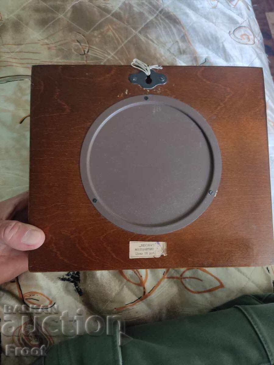 Ceas de perete primăvară cu preț € 10.00 | 19.56 BGN