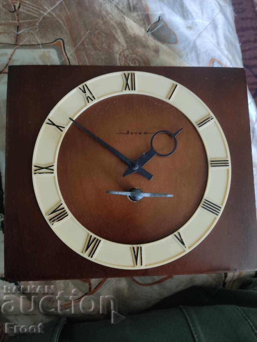 Ceas de perete primăvară