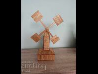 Вятърна перка от дърво