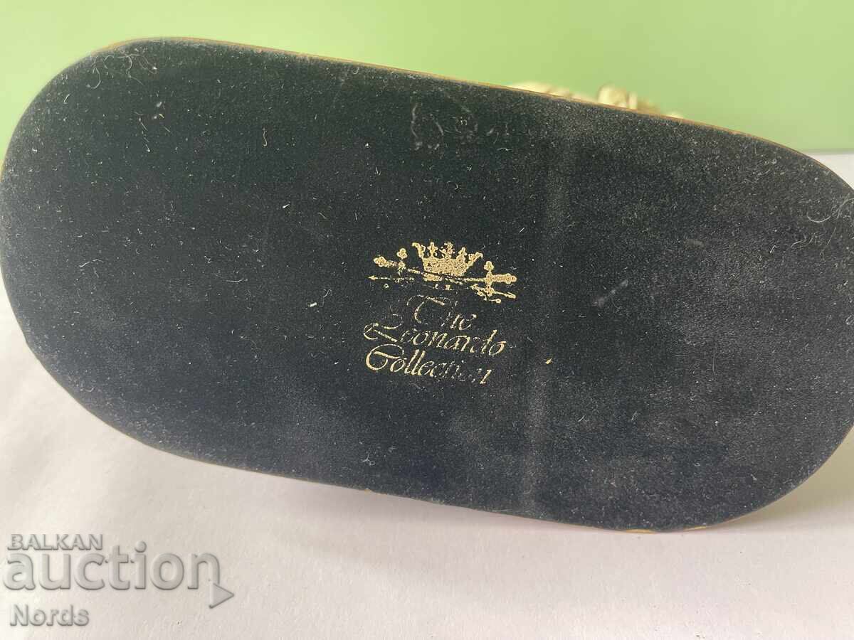 Livrarea Colecția Leonardo figurină