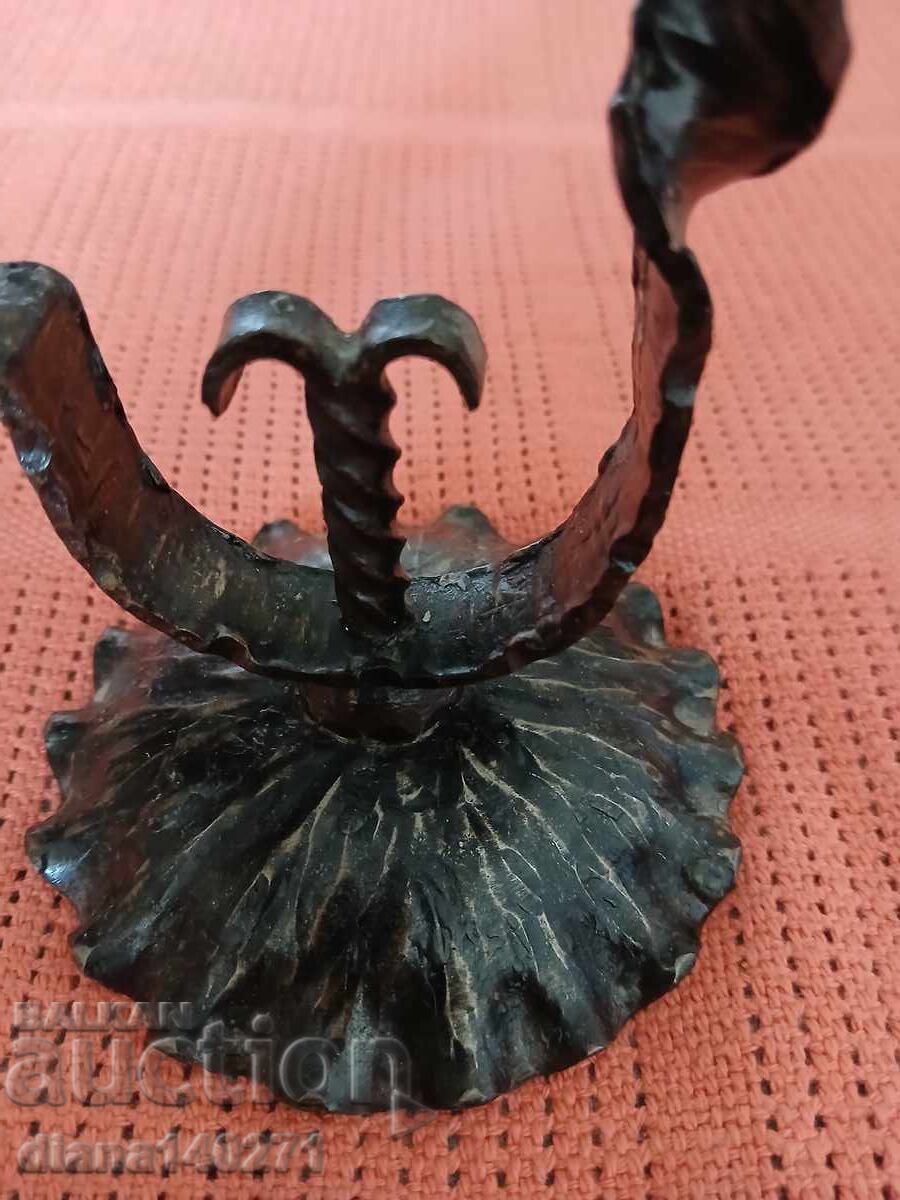 Δημοπρασία Κηροπήγιο από σφυρήλατο σίδερο