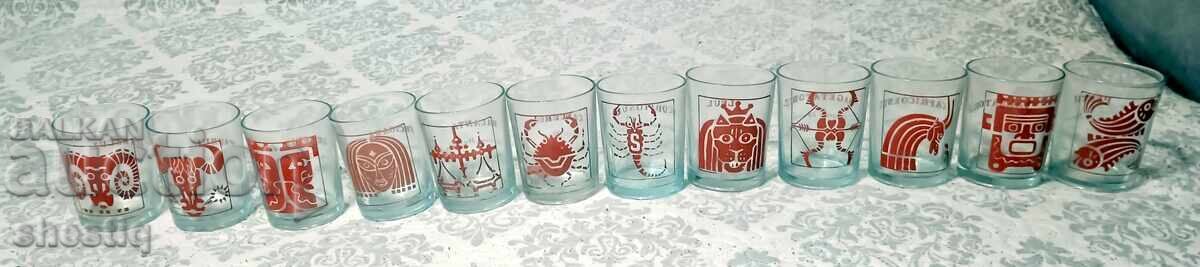 Рядка пълна ретро колекция чаши за ракия/шотове Зодиак 12 бр