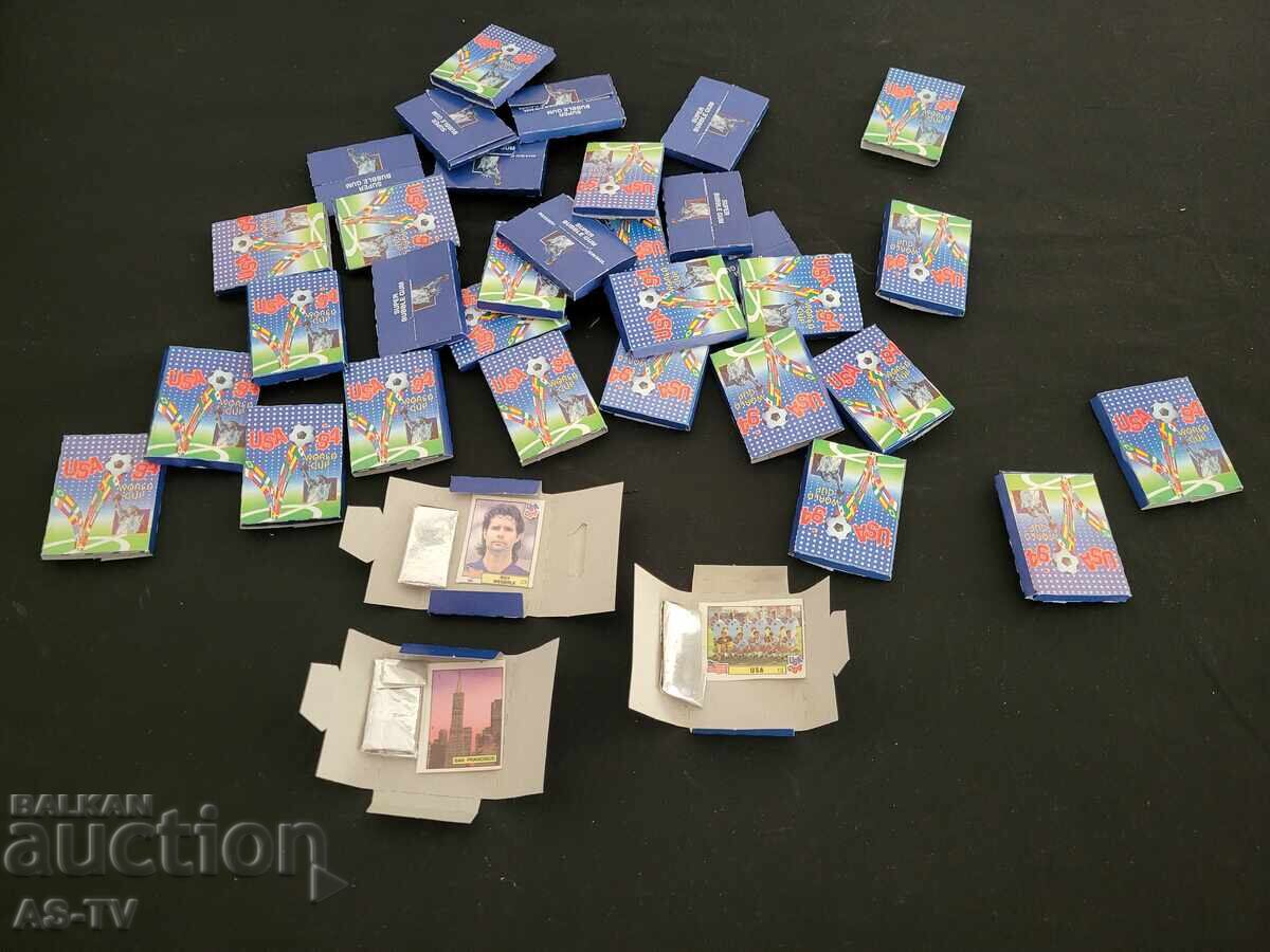 Collection of 35 chewing gums with USA 94 world cup pictures
