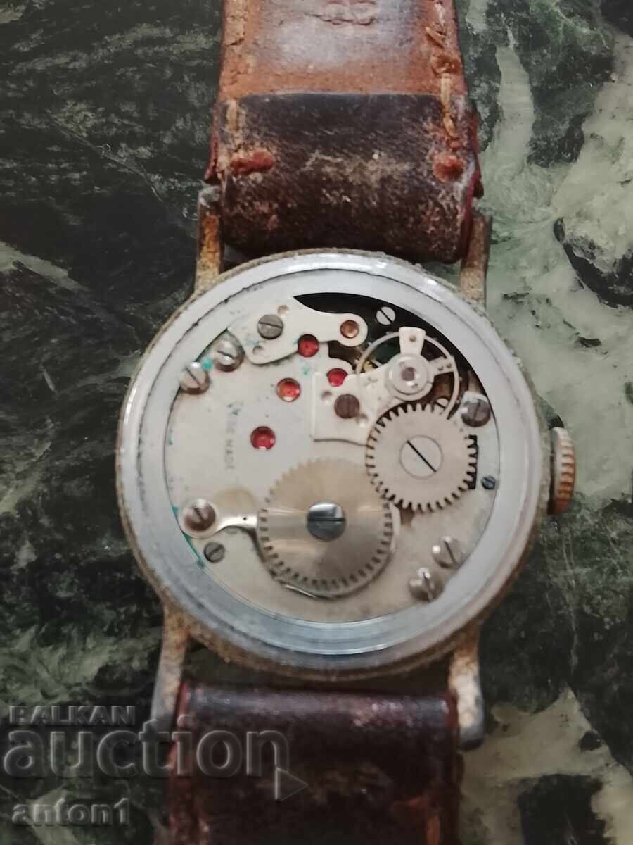 Παλιό στρατιωτικό ρολόι