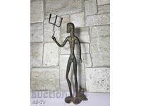 Veche statuetă de bronz a zeului Poseidon
