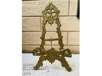 Красива месингова поставка от Англия за чиния, рамка, книга