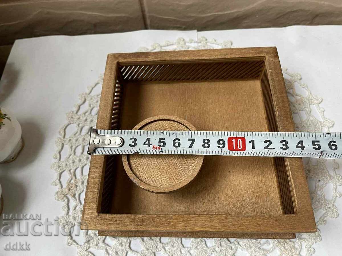 Licitație Suport frumos pentru solnițe și lumânare de ceai din Anglia