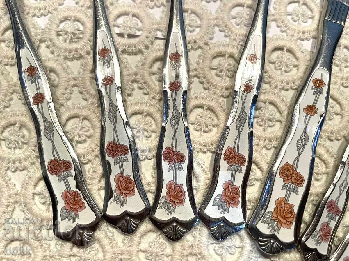 Delivery of Beautiful MONOGRAM cutlery from England with roses and ceramic handles