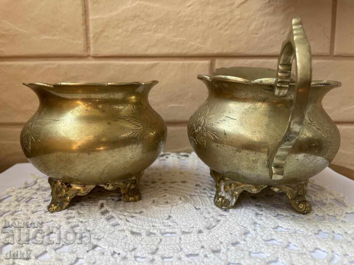 Livrarea Un frumos set de latiere din alamă și zahăr