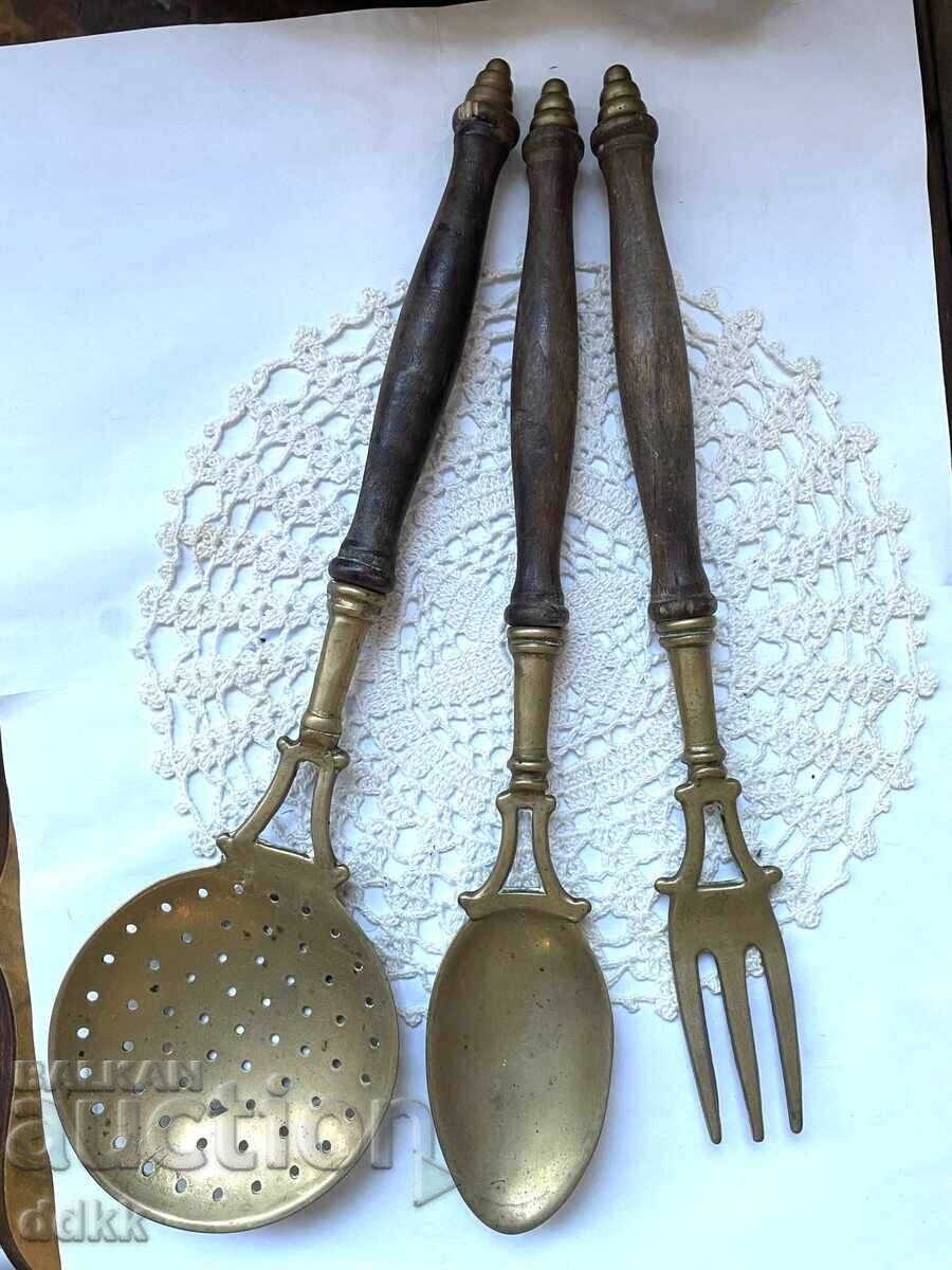 Beautiful brass cookware from England