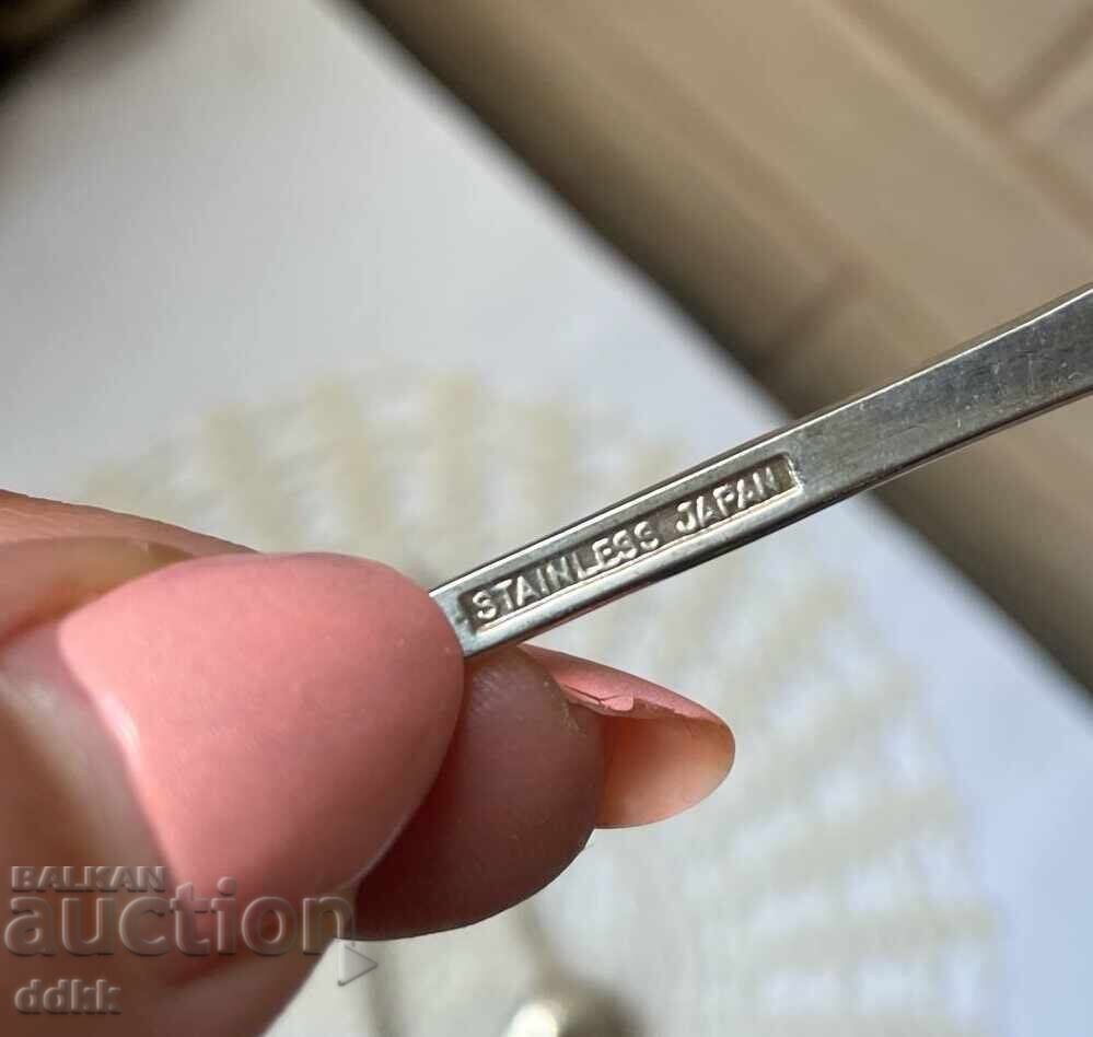 Δημοπρασία Όμορφα μαχαιροπήρουνα από την Ιαπωνία με πορσελάνινη πλάκα στις λαβές